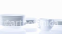 Geschirr und Kuechenutensilien 004