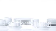 Geschirr und Kuechenutensilien 001